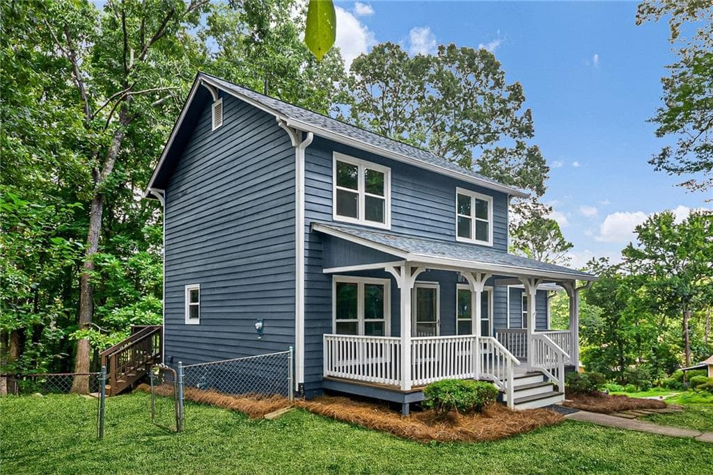 4 bedroom, 2 bathroom, 2,192 sq ft single family residence for sale at 250 Lancaster Circle, Marietta, GA 30066 — photo 3