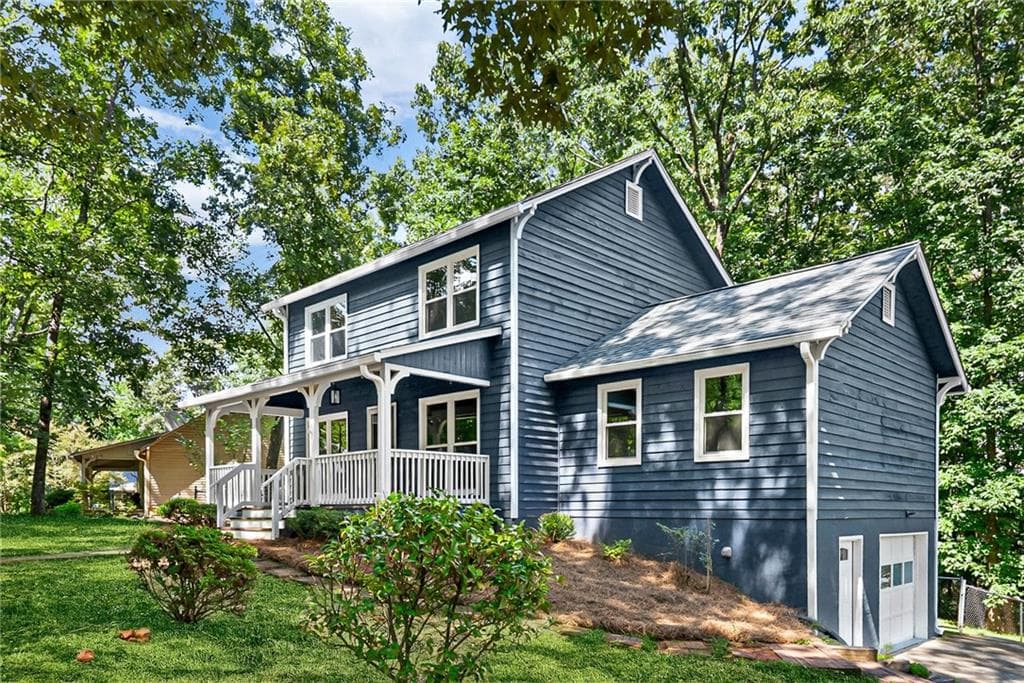 4 bedroom, 2 bathroom, 2,192 sq ft single family residence for sale at 250 Lancaster Circle, Marietta, GA 30066 — photo 2