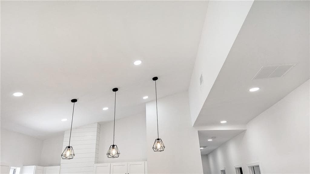 4 bedroom, 3 bathroom, 1,513 sq ft single family residence for sale at 923 Smith Street, Atlanta, GA 30310 — photo 3