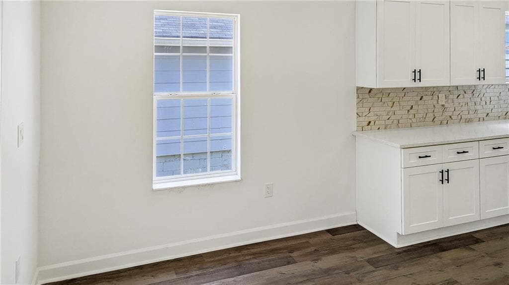 4 bedroom, 3 bathroom, 1,513 sq ft single family residence for sale at 923 Smith Street, Atlanta, GA 30310 — photo 5