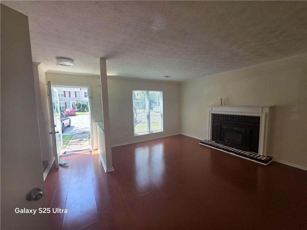 3 bedroom, 2 bathroom, 1,160 sq ft townhouse for sale at 3160 Shadow Walk Lane, Tucker, GA 30084 — photo 4