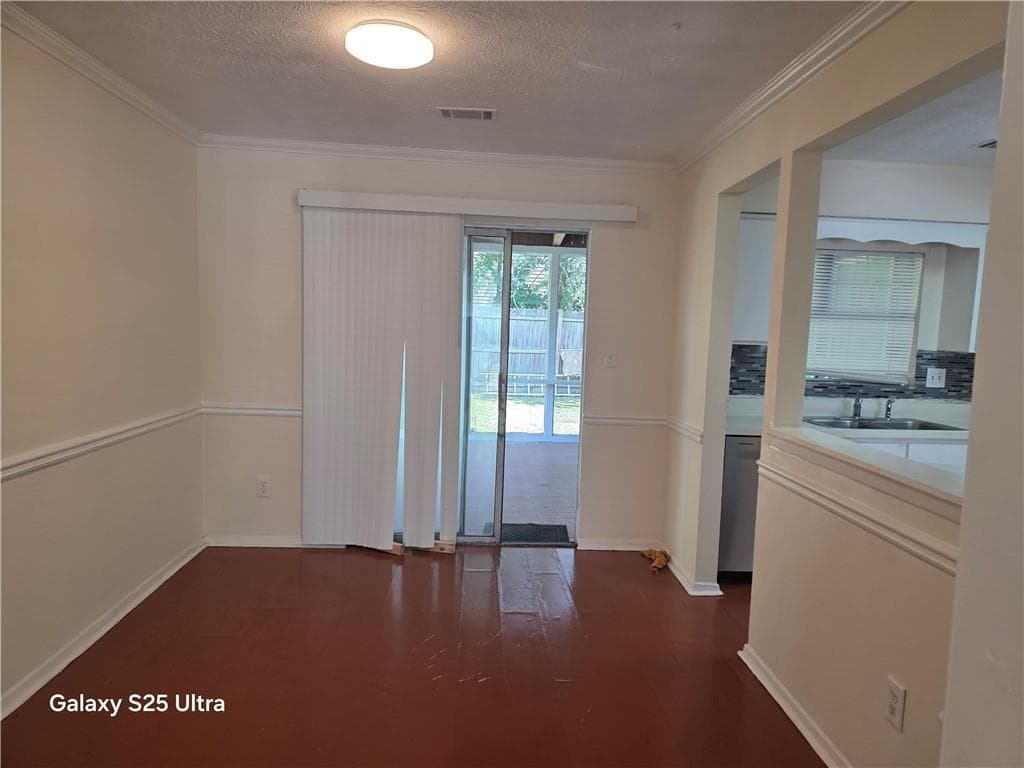3 bedroom, 2 bathroom, 1,160 sq ft townhouse for sale at 3160 Shadow Walk Lane, Tucker, GA 30084 — photo 9