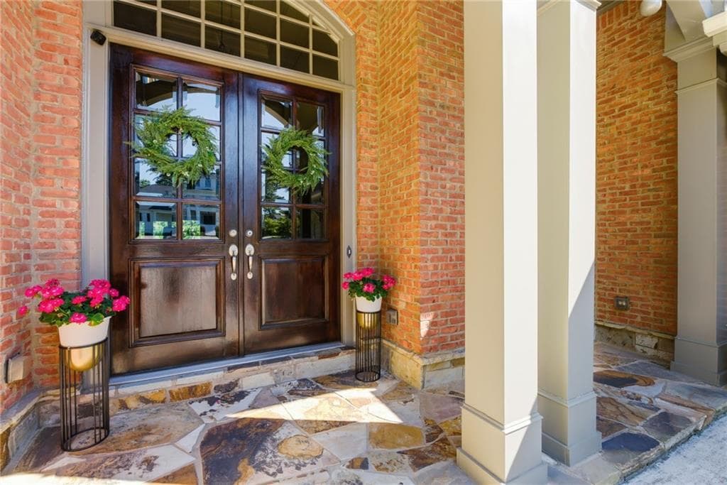 4 bedroom, 7 bathroom, 5,977 sq ft single family residence under contract at 6945 Wakehurst Place, Cumming, GA 30040 — photo 5