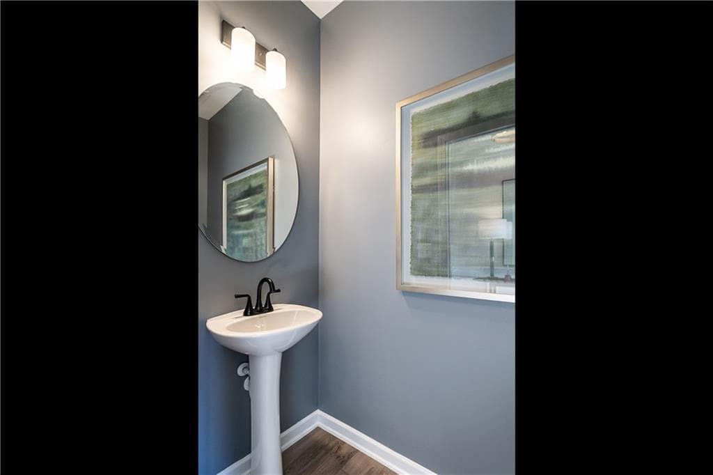 4 bedroom, 3 bathroom, 1,813 sq ft single family residence for sale at 328 Artimis Drive, Dalton, GA 30720 — photo 5