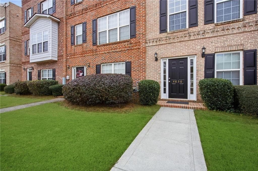 3 bedroom, 3 bathroom, 2,376 sq ft townhouse for rent at 4830 Liberty Plaza, Acworth, GA 30101 for $2,149 a month — photo 2