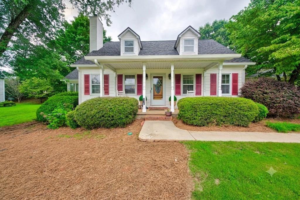 3 bedroom, 3 bathroom, 2,107 sq ft single family residence for sale at 3679 Maple Forge Lane, Gainesville, GA 30504