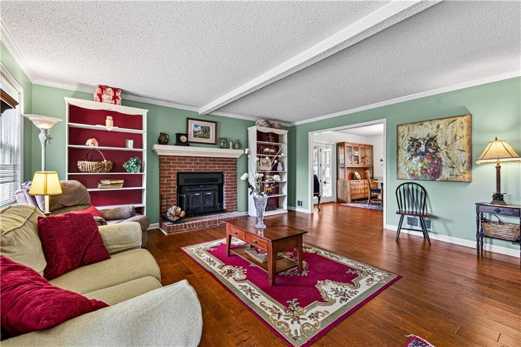3 bedroom, 3 bathroom, 2,107 sq ft single family residence for sale at 3679 Maple Forge Lane, Gainesville, GA 30504 — photo 3