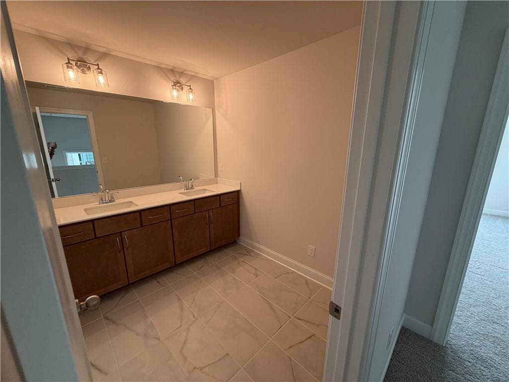 3 bedroom, 3 bathroom, 2,035 sq ft single family residence for sale at 1648 Crestcreek Court, Marietta, GA 30008 — photo 9