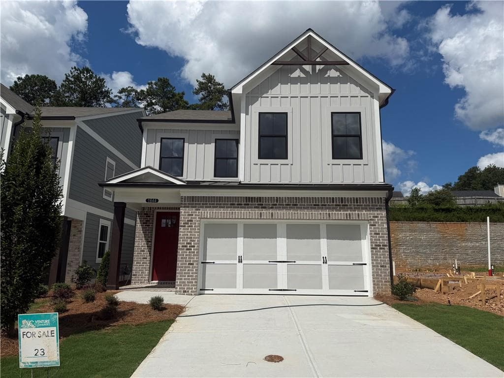 3 bedroom, 3 bathroom, 2,025 sq ft single family residence for sale at 1644 Crestcreek Court, Marietta, GA 30008