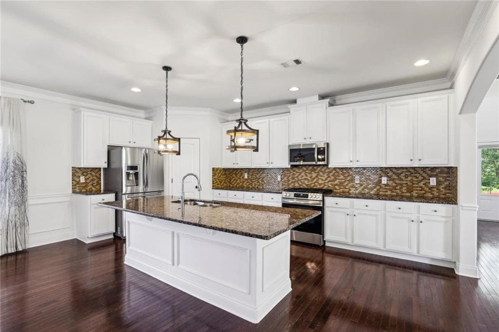 5 bedroom, 6 bathroom, 4,711 sq ft single family residence under contract at 3095 Whitfield Avenue, Cumming, GA 30040 — photo 7