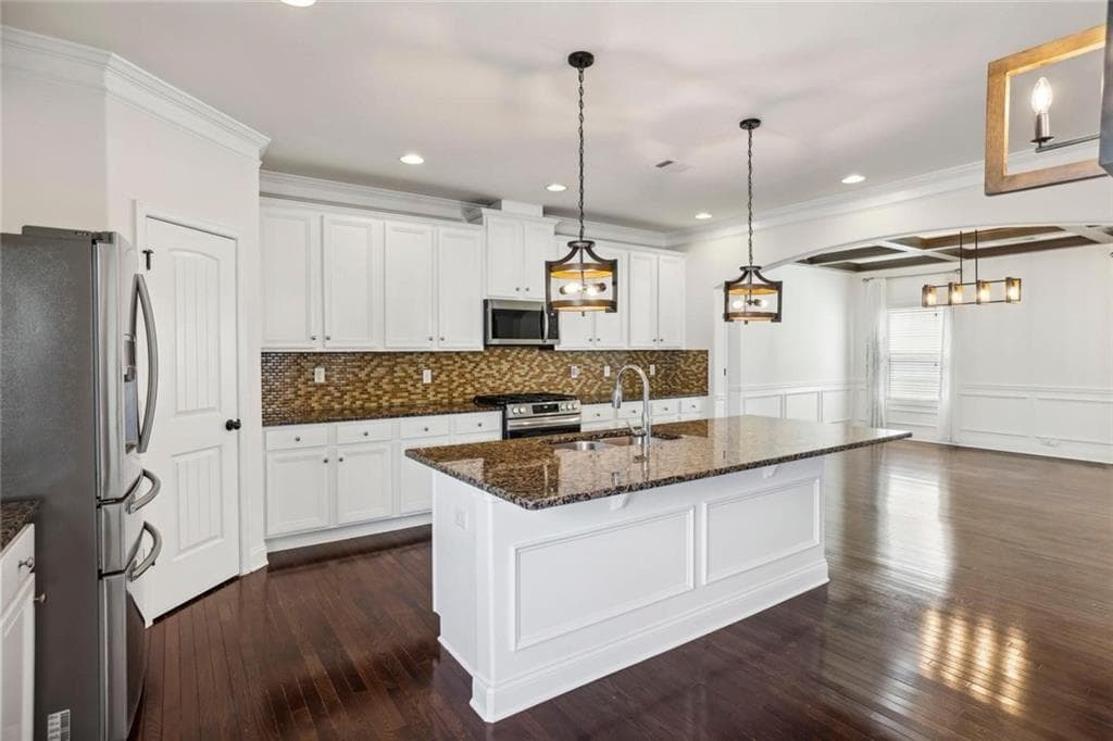 5 bedroom, 6 bathroom, 4,711 sq ft single family residence under contract at 3095 Whitfield Avenue, Cumming, GA 30040 — photo 8