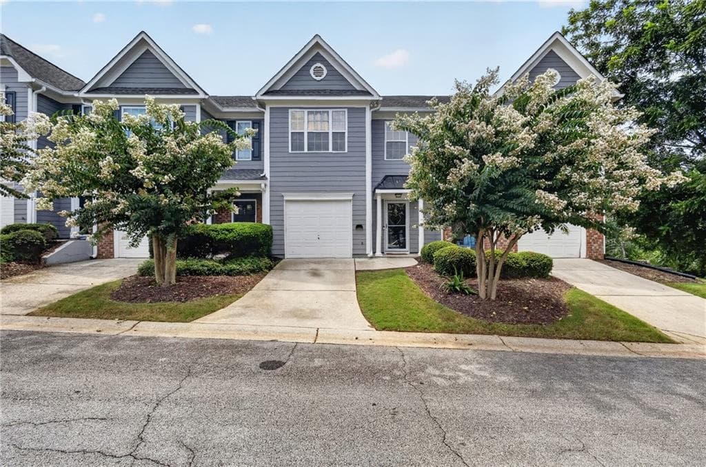 3 bedroom, 3 bathroom, 1,496 sq ft townhouse for sale at 6647 Splashwater Drive, Flowery Branch, GA 30542