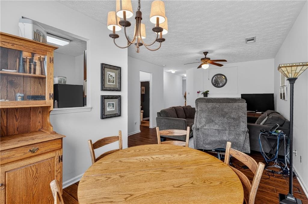 3 bedroom, 3 bathroom, 1,496 sq ft townhouse for sale at 6647 Splashwater Drive, Flowery Branch, GA 30542 — photo 10