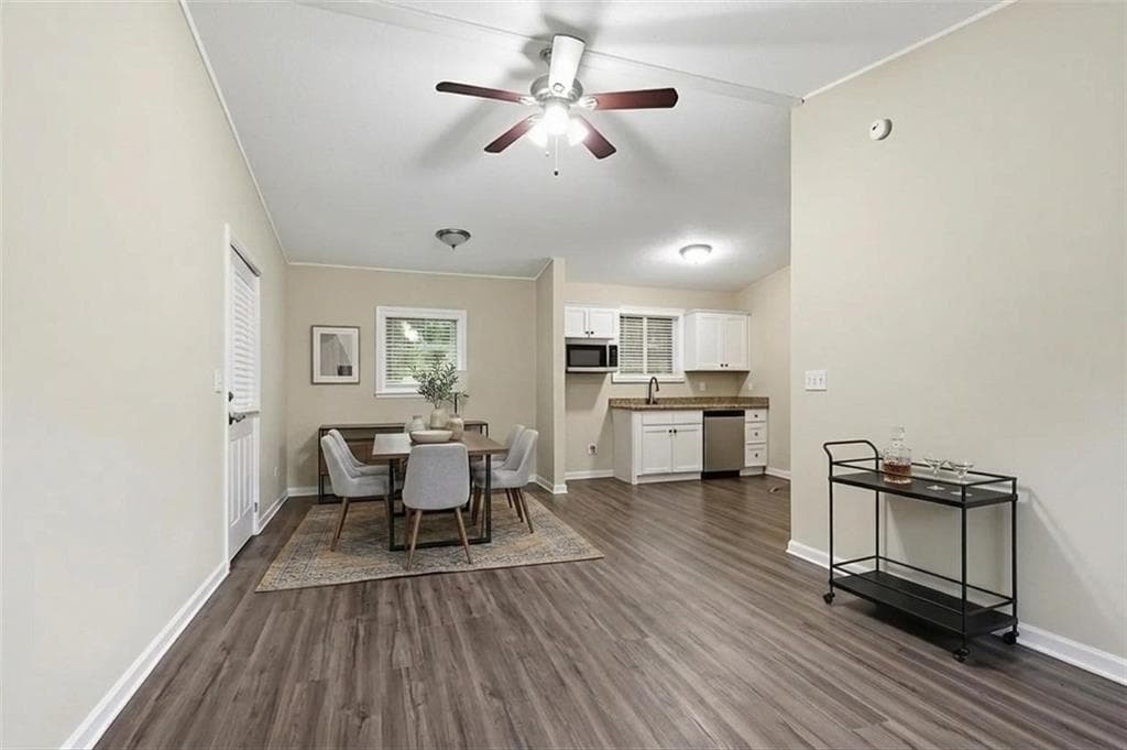 3 bedroom, 1 bathroom, 1,000 sq ft single family residence for sale at 3037 San Juan Drive, Decatur, GA 30032 — photo 5