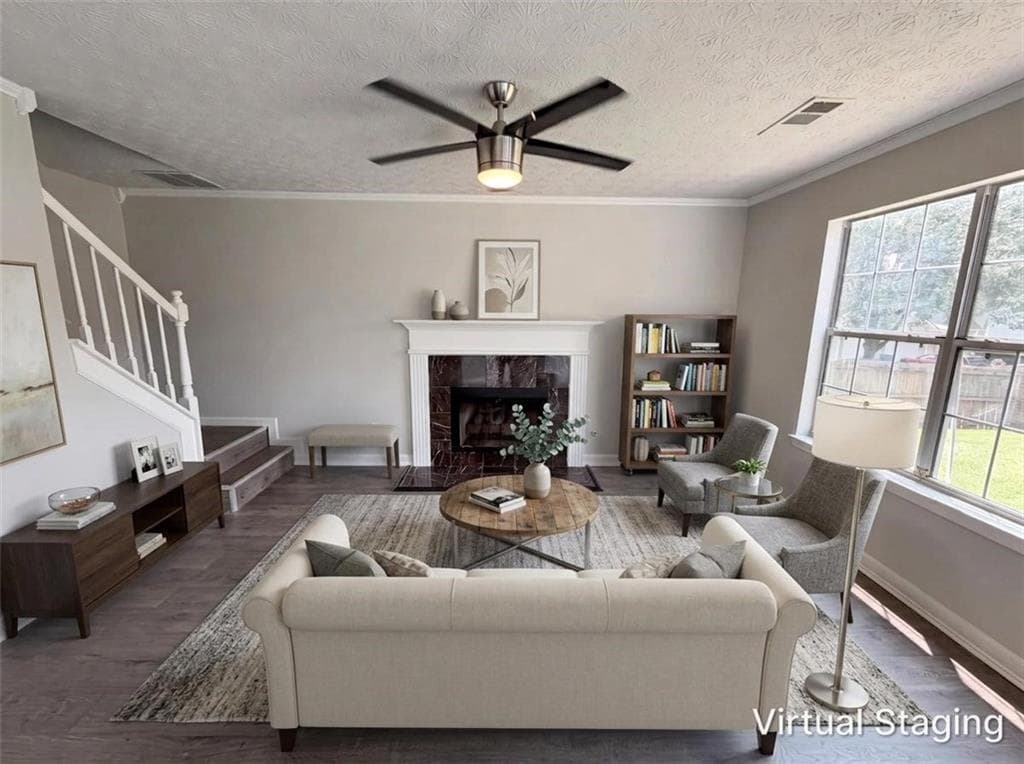 4 bedroom, 3 bathroom, 2,000 sq ft single family residence under contract at 4521 Carriage Park Drive, Lithonia, GA 30038 — photo 2