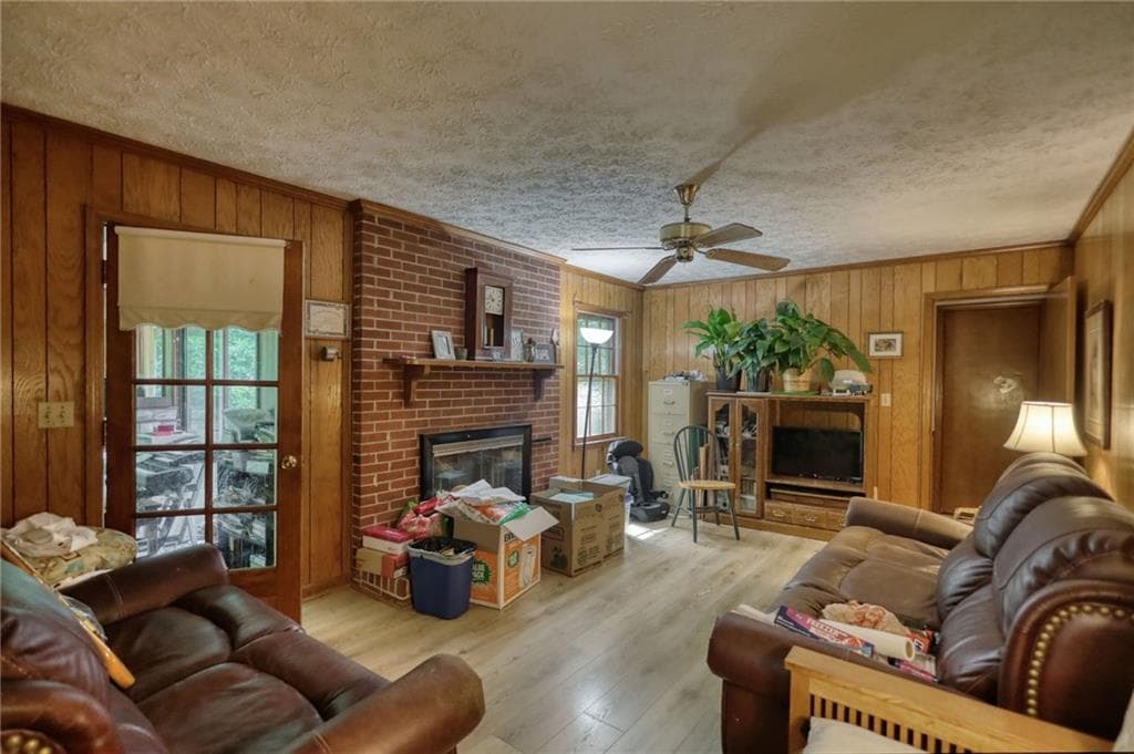 3 bedroom, 2 bathroom, 3,766 sq ft single family residence under contract at 1332 Turner Road, Lilburn, GA 30047 — photo 8
