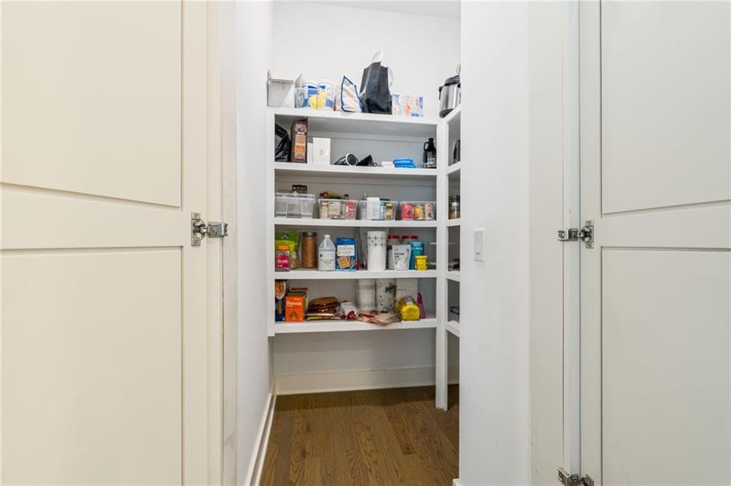 5 bedroom, 4 bathroom, 3,645 sq ft single family residence for sale at 1884 Pointe Place Avenue, Atlanta, GA 30338 — photo 10