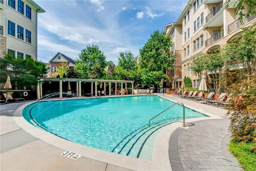 2 bedroom, 2 bathroom, 1,411 sq ft condominium for sale at 3621 Vinings Slope 1336, Atlanta, GA 30339 — photo 2