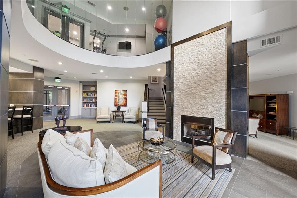 2 bedroom, 2 bathroom, 1,411 sq ft condominium for sale at 3621 Vinings Slope 1336, Atlanta, GA 30339 — photo 4