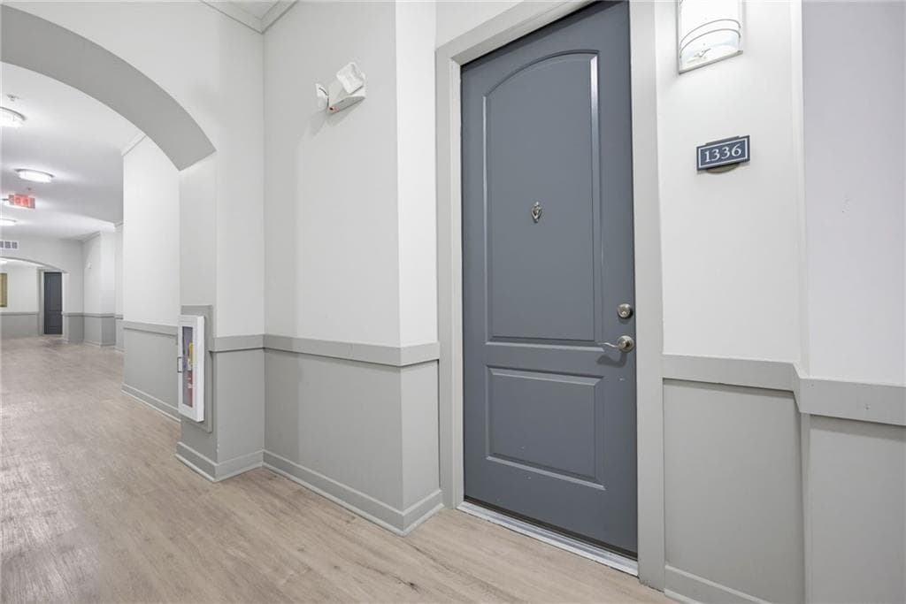 2 bedroom, 2 bathroom, 1,411 sq ft condominium for sale at 3621 Vinings Slope 1336, Atlanta, GA 30339 — photo 6