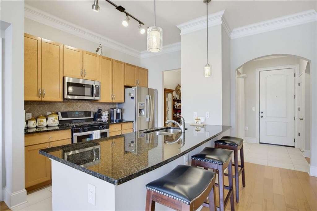 2 bedroom, 2 bathroom, 1,411 sq ft condominium for sale at 3621 Vinings Slope 1336, Atlanta, GA 30339 — photo 9