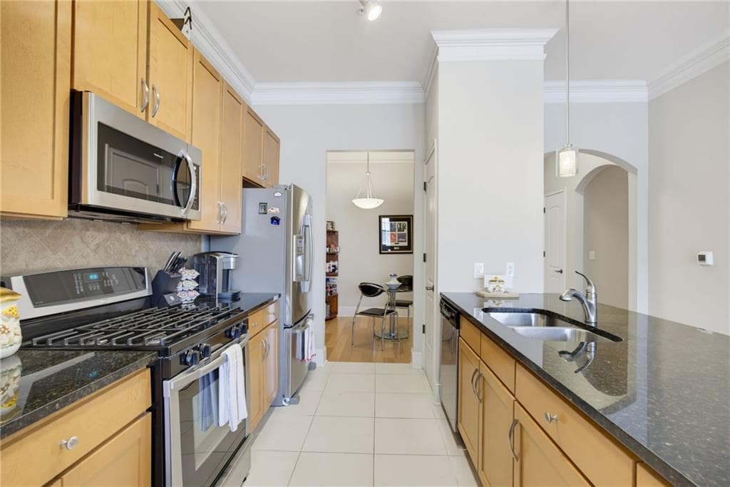 2 bedroom, 2 bathroom, 1,411 sq ft condominium for sale at 3621 Vinings Slope 1336, Atlanta, GA 30339 — photo 10