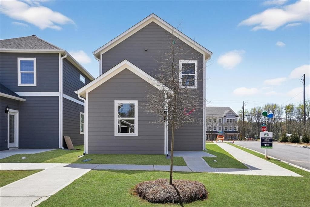 2 bedroom, 2 bathroom, 1,200 sq ft single family residence for sale at 110 Bartow Street, Fayetteville, GA 30214 — photo 3