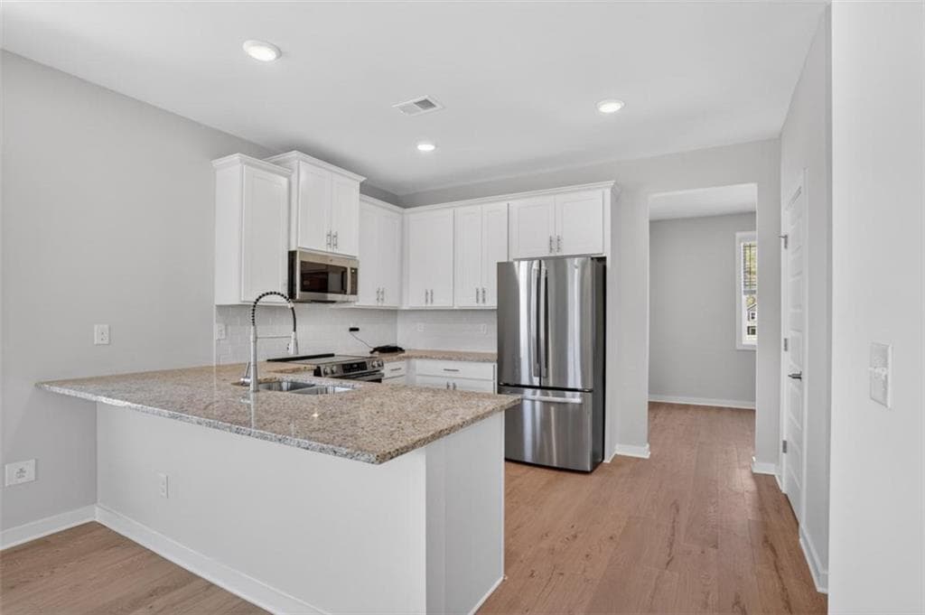 2 bedroom, 2 bathroom, 1,200 sq ft single family residence for sale at 110 Bartow Street, Fayetteville, GA 30214 — photo 4