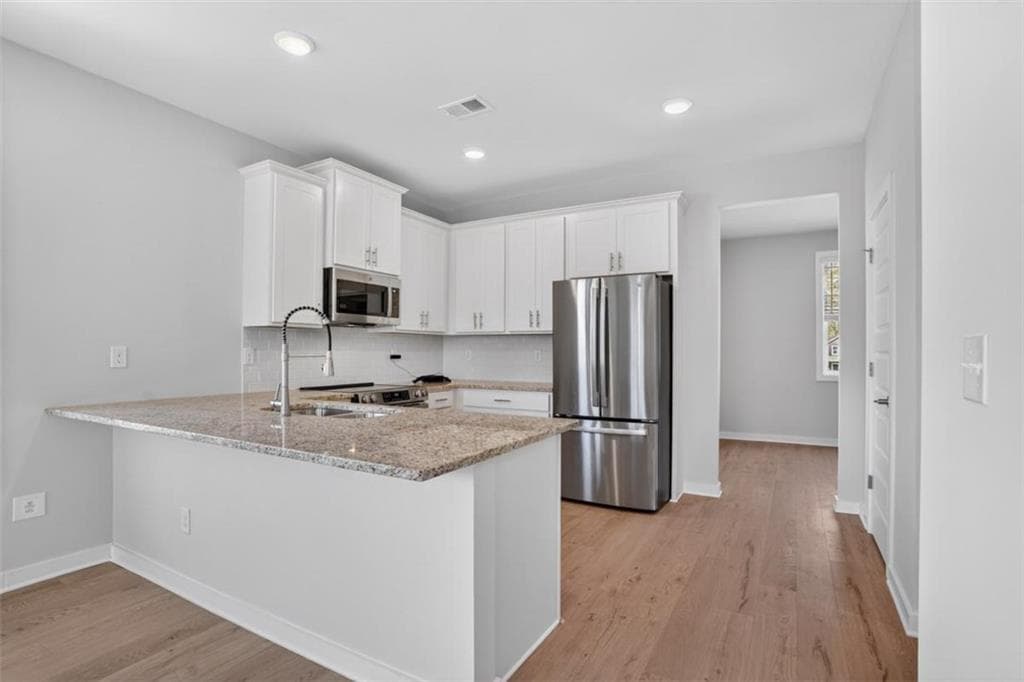 2 bedroom, 2 bathroom, 1,200 sq ft single family residence for sale at 110 Bartow Street, Fayetteville, GA 30214 — photo 5