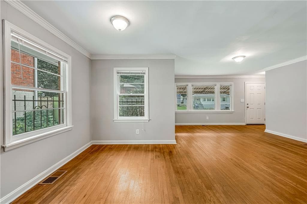 3 bedroom, 1 bathroom, 1,228 sq ft single family residence for rent at 847 Gertrude Place, Atlanta, GA 30318 for $1,900 a month — photo 3