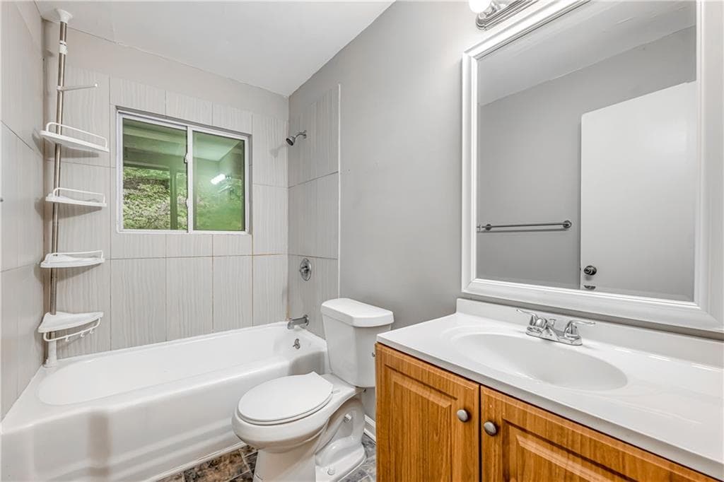 3 bedroom, 1 bathroom, 1,228 sq ft single family residence for rent at 847 Gertrude Place, Atlanta, GA 30318 for $1,900 a month — photo 9
