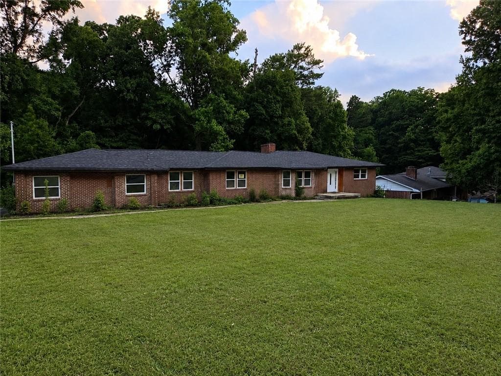5 bedroom, 3 bathroom, 1,899 sq ft single family residence under contract at 3042 Peek Road, Atlanta, GA 30318