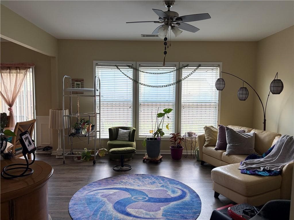 3 bedroom, 3 bathroom, 1,974 sq ft townhouse for sale at 1631 Gardner Park Court, Lawrenceville, GA 30043 — photo 6