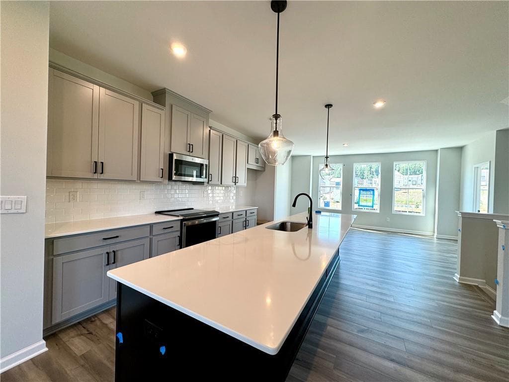 3 bedroom, 4 bathroom, 2,425 sq ft single family residence for rent at 1409 Creekside Circle, Atlanta, GA 30318 for $2,950 a month — photo 4