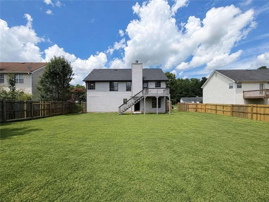 5 bedroom, 3 bathroom, 2,336 sq ft single family residence under contract at 4031 Imperial Lane, Mcdonough, GA 30253 — photo 3
