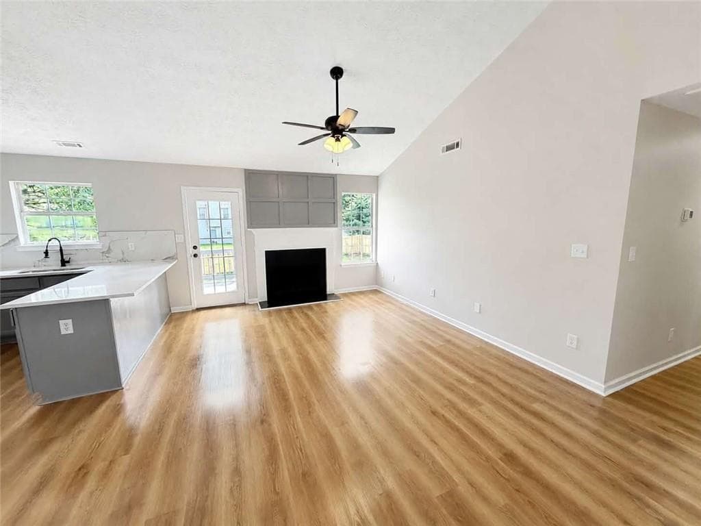 5 bedroom, 3 bathroom, 2,336 sq ft single family residence under contract at 4031 Imperial Lane, Mcdonough, GA 30253 — photo 8