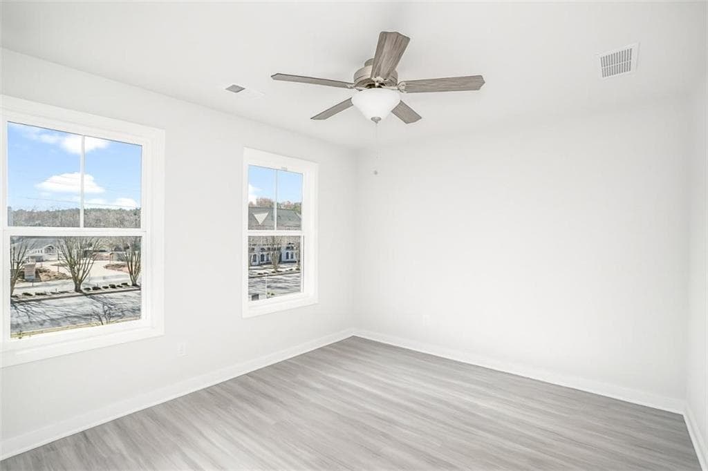 2 bedroom, 2 bathroom, 1,200 sq ft single family residence for sale at 150 Bartow Street, Fayetteville, GA 30214 — photo 6
