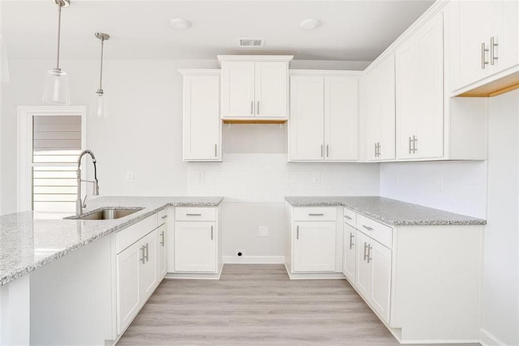 2 bedroom, 2 bathroom, 1,100 sq ft single family residence for sale at 360 Dempsey Drive, Fayetteville, GA 30214 — photo 3