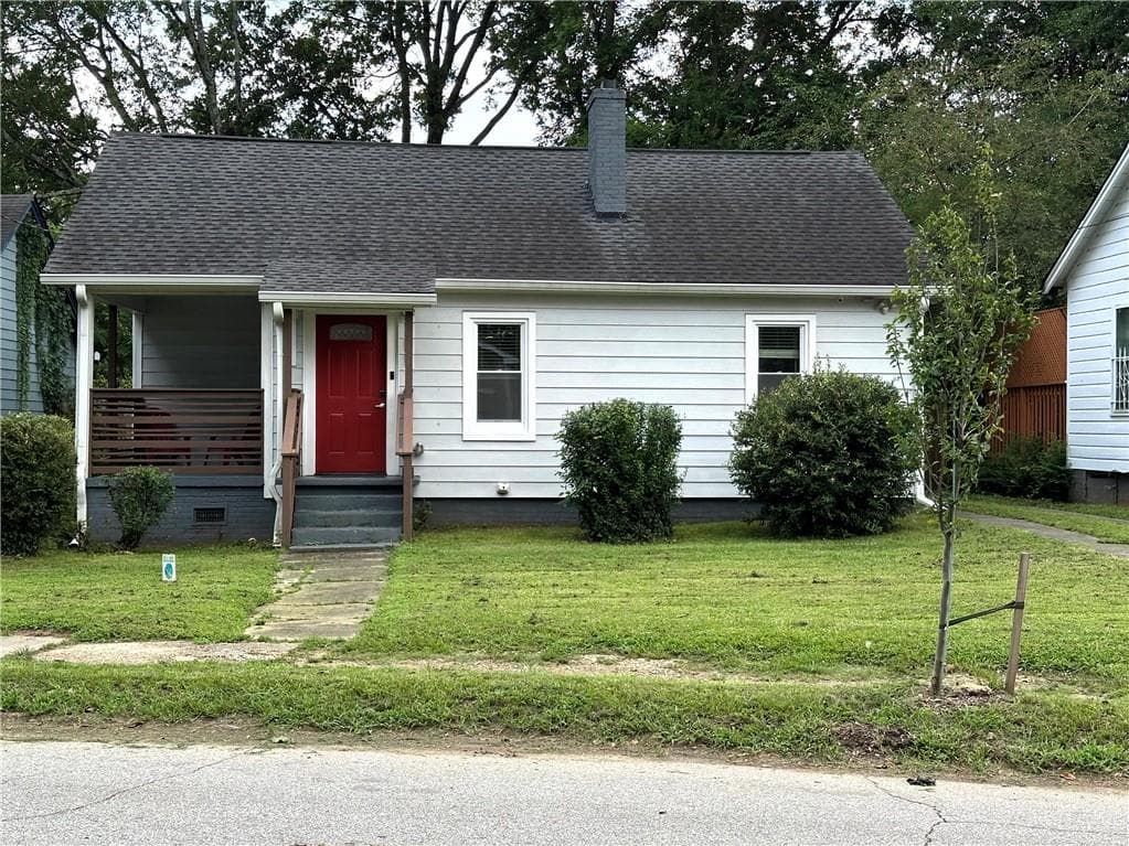 3 bedroom, 2 bathroom, 1,179 sq ft single family residence for sale at 1082 Mayson Turner Road, Atlanta, GA 30314