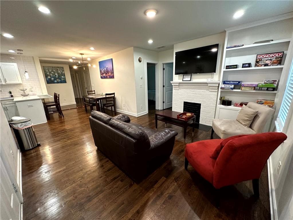 3 bedroom, 2 bathroom, 1,179 sq ft single family residence for sale at 1082 Mayson Turner Road, Atlanta, GA 30314 — photo 8