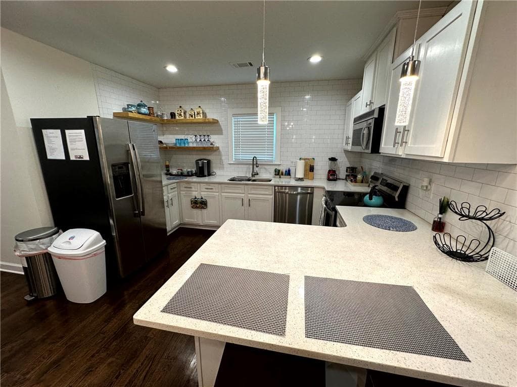 3 bedroom, 2 bathroom, 1,179 sq ft single family residence for sale at 1082 Mayson Turner Road, Atlanta, GA 30314 — photo 10