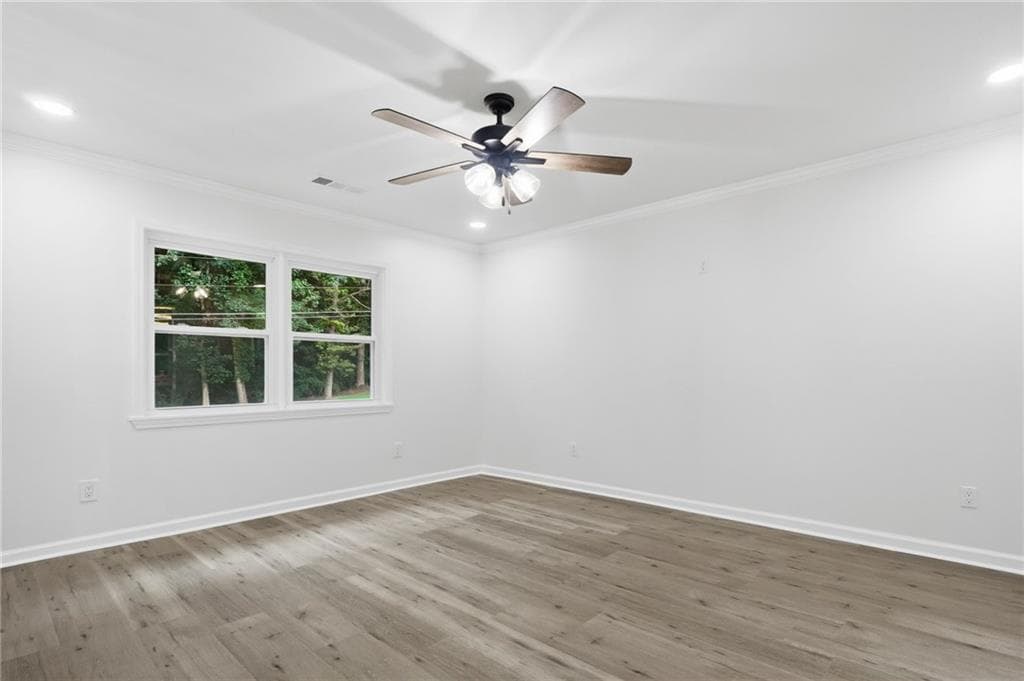 5 bedroom, 3 bathroom, 1,864 sq ft single family residence for sale at 5827 Christopher Lane, Lithonia, GA 30058 — photo 10