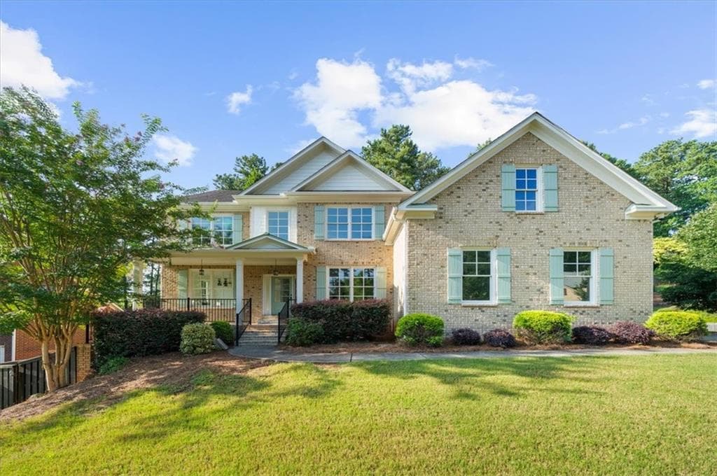 6 bedroom, 4 bathroom, 4,894 sq ft single family residence for sale at 2217 Birchtree Way, Marietta, GA 30062 — photo 2