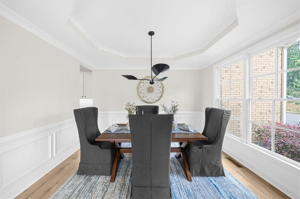 6 bedroom, 4 bathroom, 4,894 sq ft single family residence for sale at 2217 Birchtree Way, Marietta, GA 30062 — photo 7