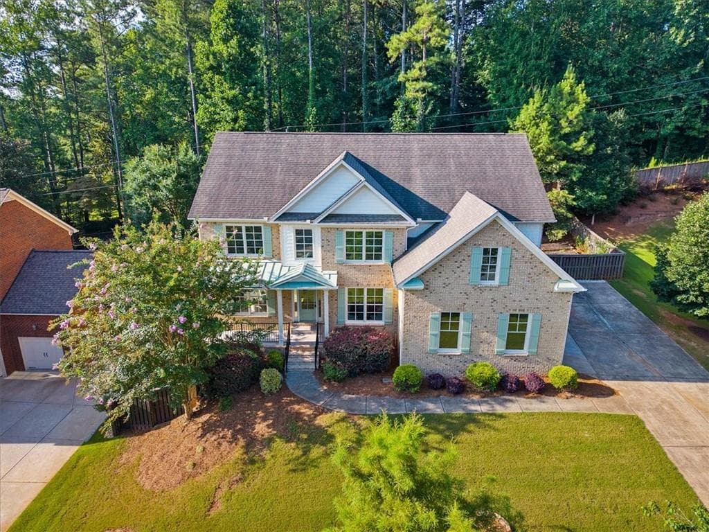 6 bedroom, 4 bathroom, 4,894 sq ft single family residence for sale at 2217 Birchtree Way, Marietta, GA 30062 — photo 3