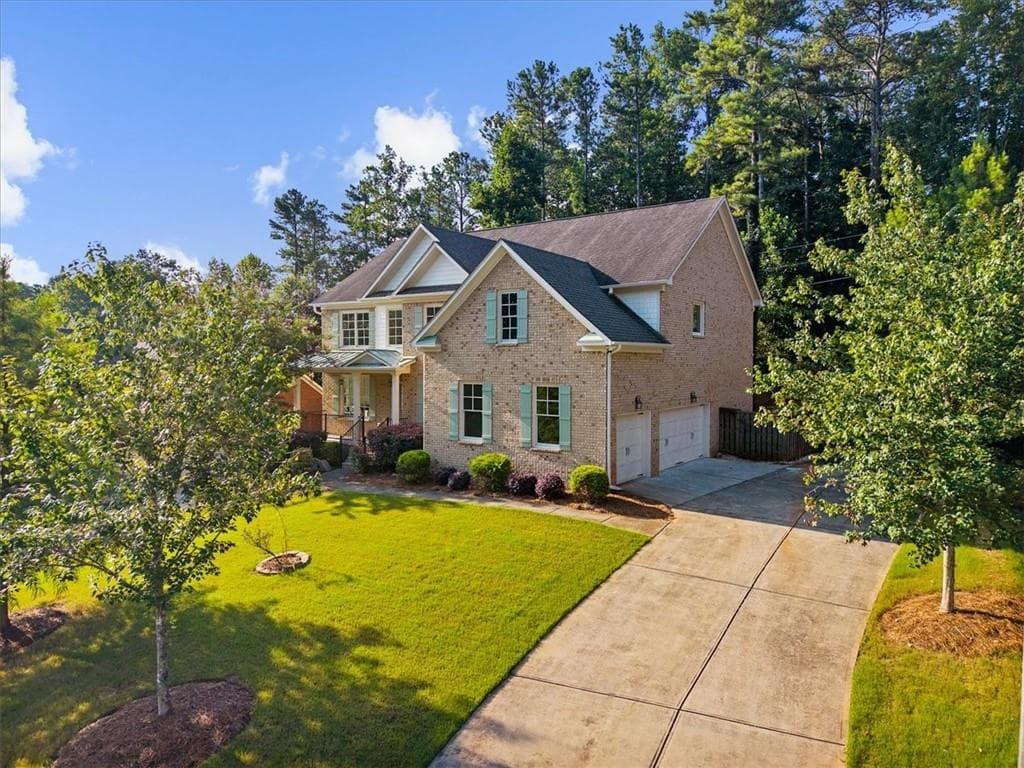6 bedroom, 4 bathroom, 4,894 sq ft single family residence for sale at 2217 Birchtree Way, Marietta, GA 30062 — photo 5