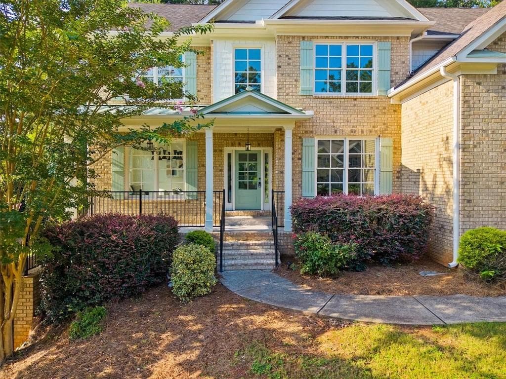 6 bedroom, 4 bathroom, 4,894 sq ft single family residence for sale at 2217 Birchtree Way, Marietta, GA 30062 — photo 6
