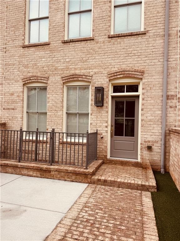 3 bedroom, 4 bathroom, 2,300 sq ft townhouse sold at 3471 Landen Pine Court, Atlanta, GA 30305