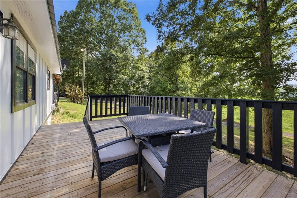 5 bedroom, 3 bathroom, 1,916 sq ft single family residence for sale at 379 Bozeman Road, White, GA 30184 — photo 3