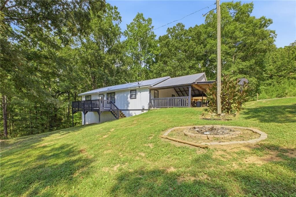 5 bedroom, 3 bathroom, 1,916 sq ft single family residence for sale at 379 Bozeman Road, White, GA 30184